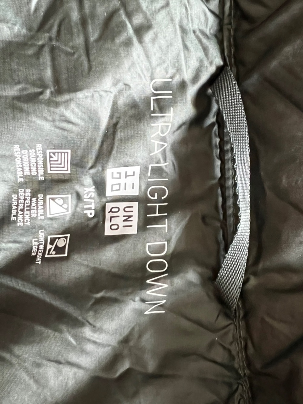 Uniqlo Ultralight Down Vest in dark Green - Picture 3 of 4